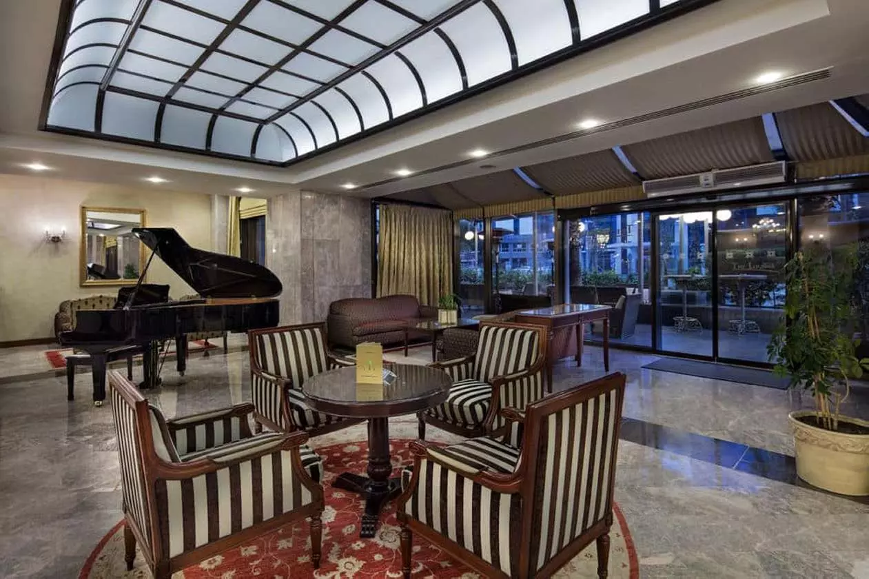 hilton_shabaviz (16).jpg